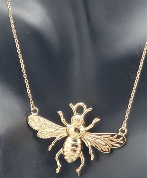 gucci inspired bee necklace